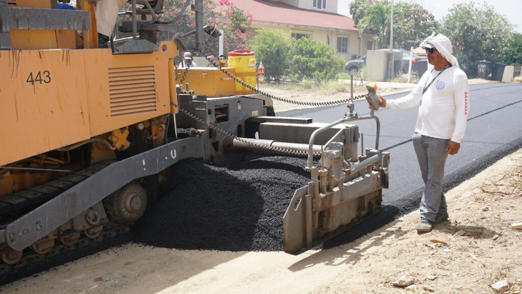 asphalt paver machine
